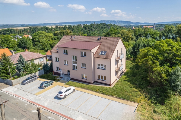PRODEJ BYTU, Žleby, 2 + kk + balkón, byt č. 8